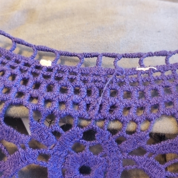 𝅺URBAN Outfitters Crocheted Tank Top sz. Small - Picture 9 of 10